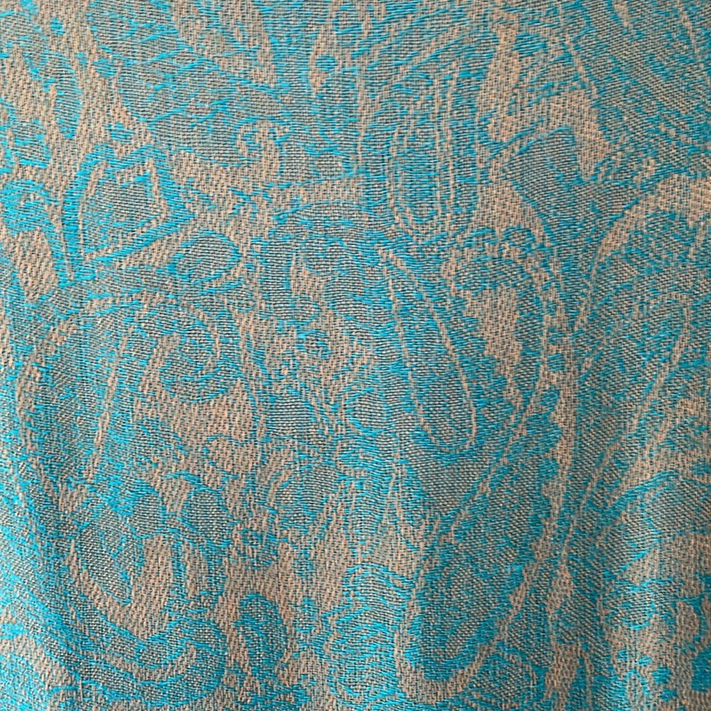 Long Scarf - Picture 5 of 5